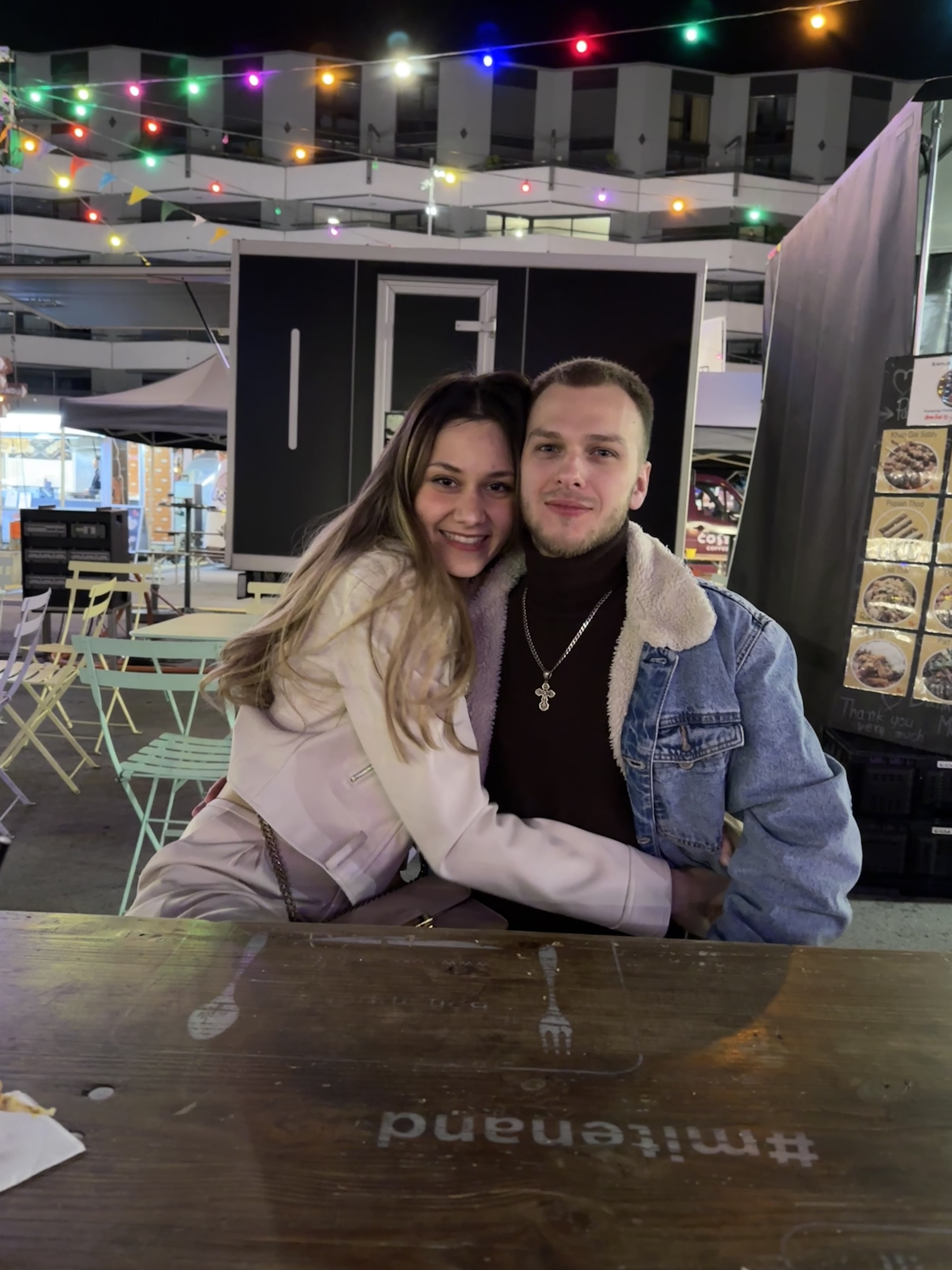 Sophie und Edik bei einem gemeinsamen Abend